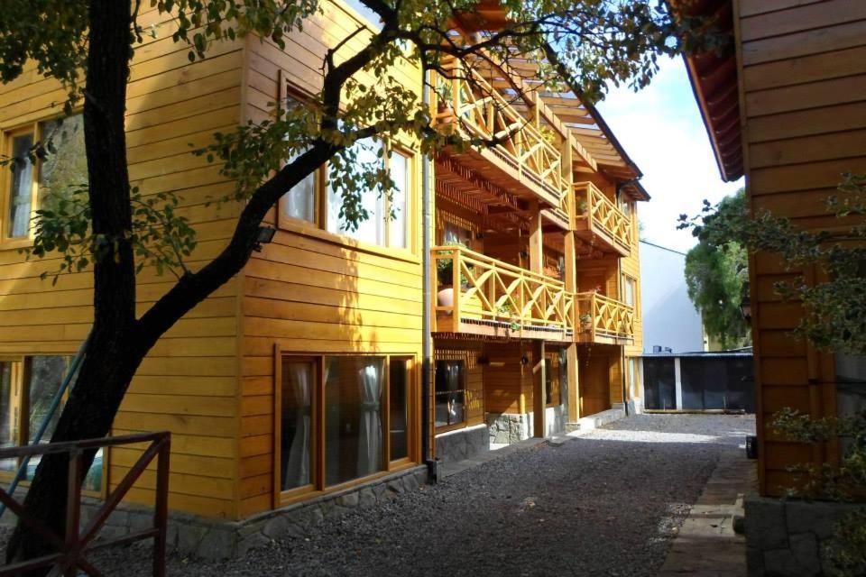 Apart Hotel Robles Del Sur San Martín de los Andes 外观 照片