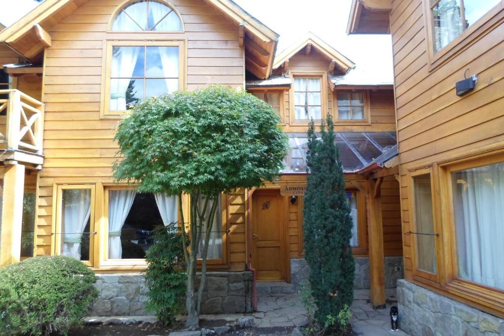 Apart Hotel Robles Del Sur San Martín de los Andes 外观 照片