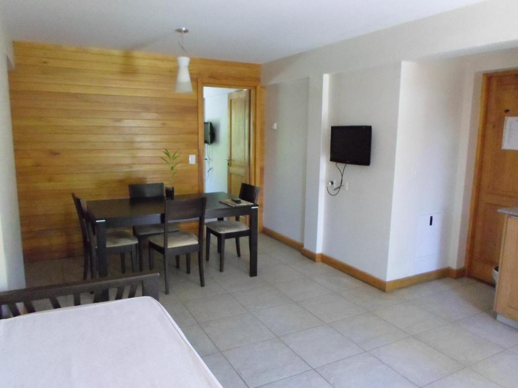 Apart Hotel Robles Del Sur San Martín de los Andes 客房 照片